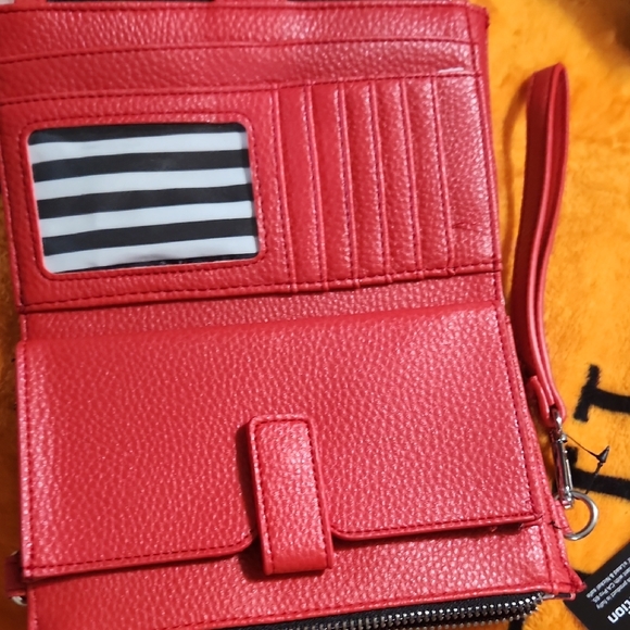 Marc Tetro Red Dog Wallet - Picture 7 of 8